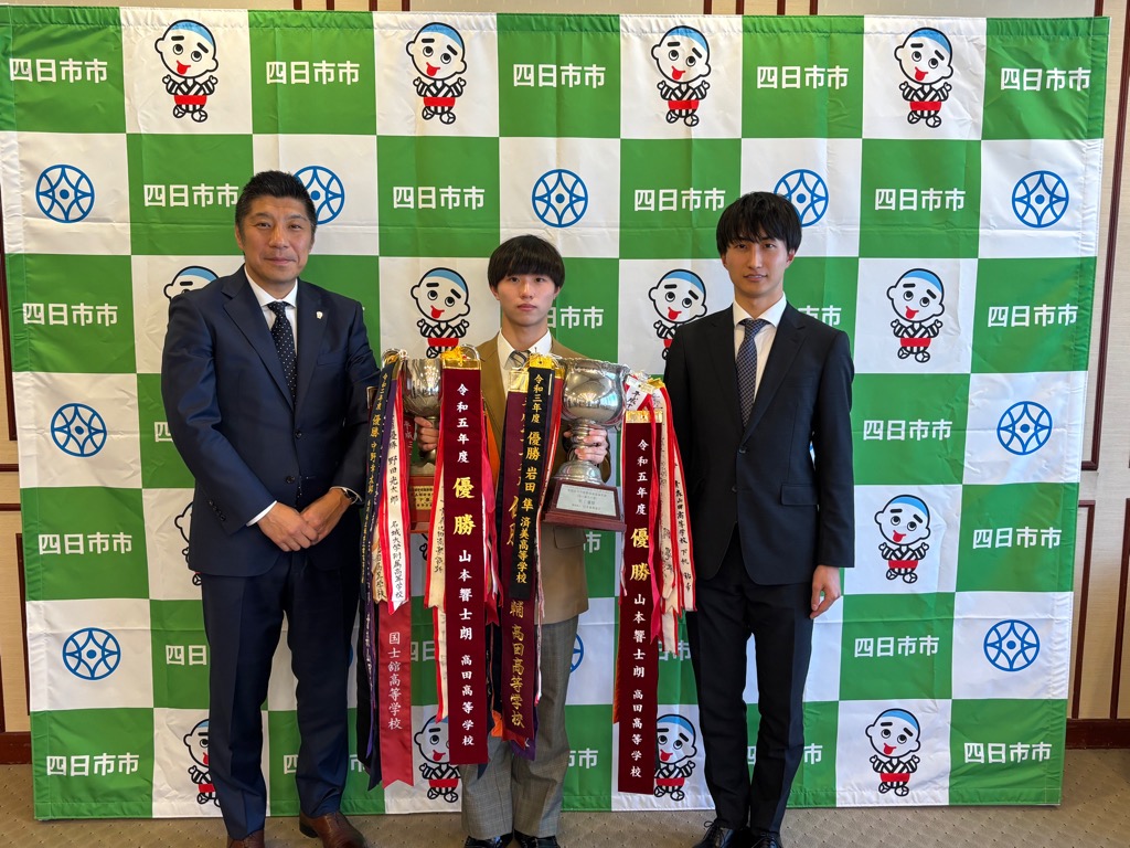 20250404　高田高校新体操部表敬訪問.jpg