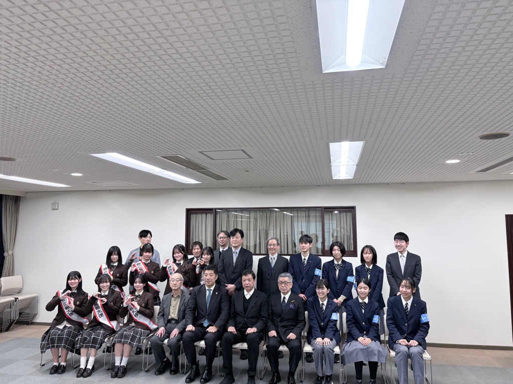 20251222 高校生による魅力創出事業(四高、四商).jpg